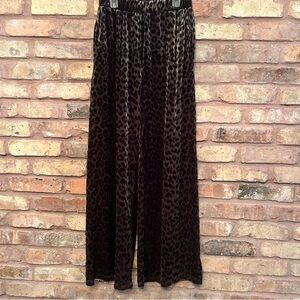 Easel Los Angeles Leopard Print Velvet Pants EUC - Small